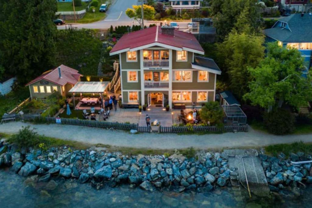 Iconic 3-Story Waterfront 'Marina House' W/ View Βίλα Gibsons Εξωτερικό φωτογραφία