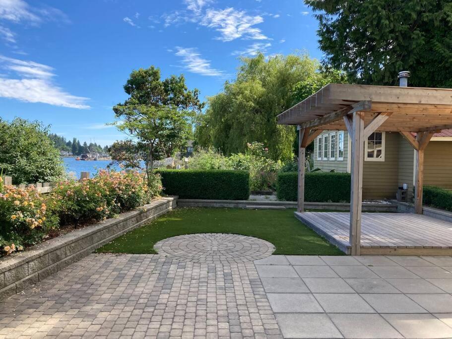 Iconic 3-Story Waterfront 'Marina House' W/ View Βίλα Gibsons Εξωτερικό φωτογραφία