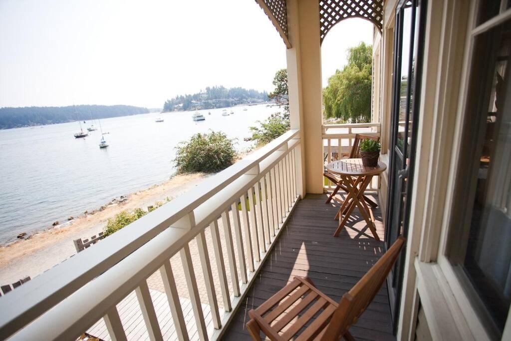 Iconic 3-Story Waterfront 'Marina House' W/ View Βίλα Gibsons Εξωτερικό φωτογραφία