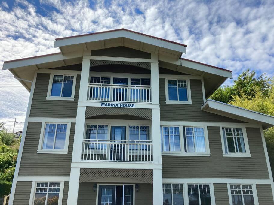 Iconic 3-Story Waterfront 'Marina House' W/ View Βίλα Gibsons Εξωτερικό φωτογραφία