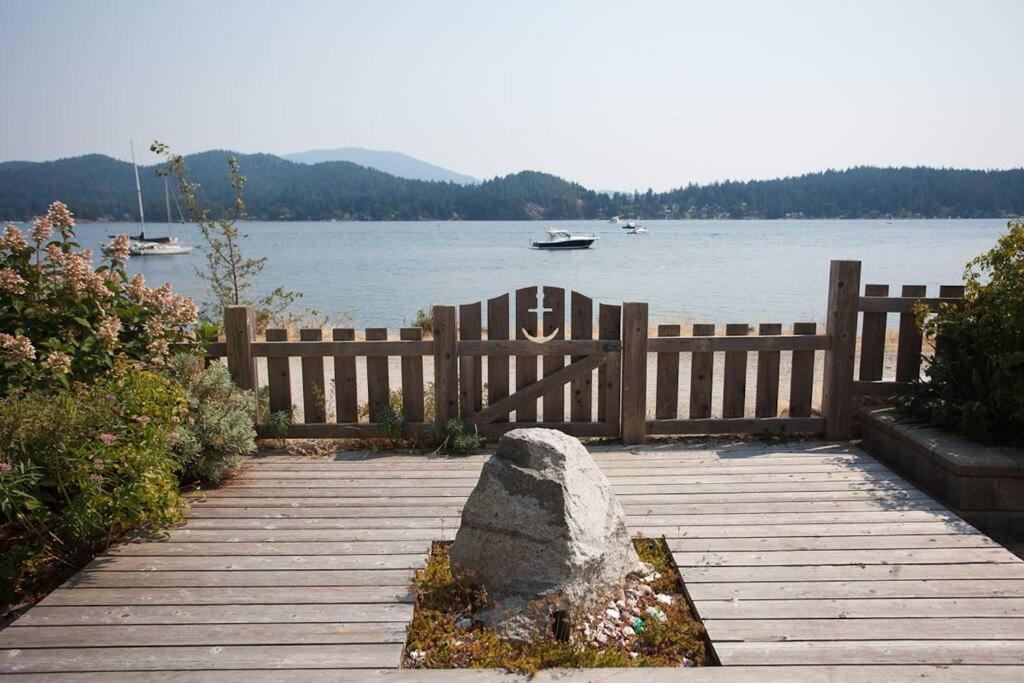 Iconic 3-Story Waterfront 'Marina House' W/ View Βίλα Gibsons Εξωτερικό φωτογραφία