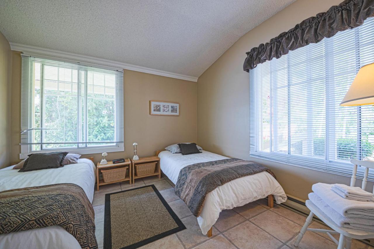Iconic 3-Story Waterfront 'Marina House' W/ View Βίλα Gibsons Εξωτερικό φωτογραφία